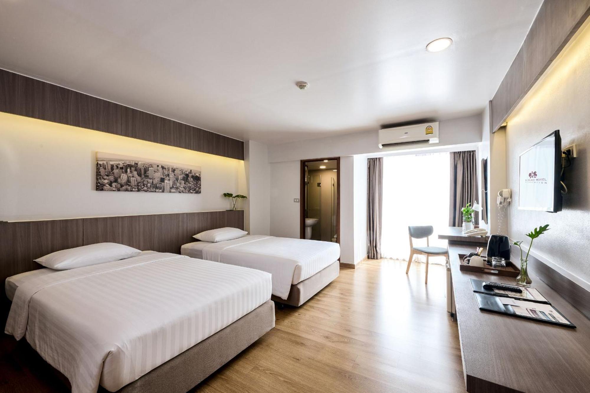 TK Palace Hotel&Convention - SHA Extra Plus Bangkok Esterno foto