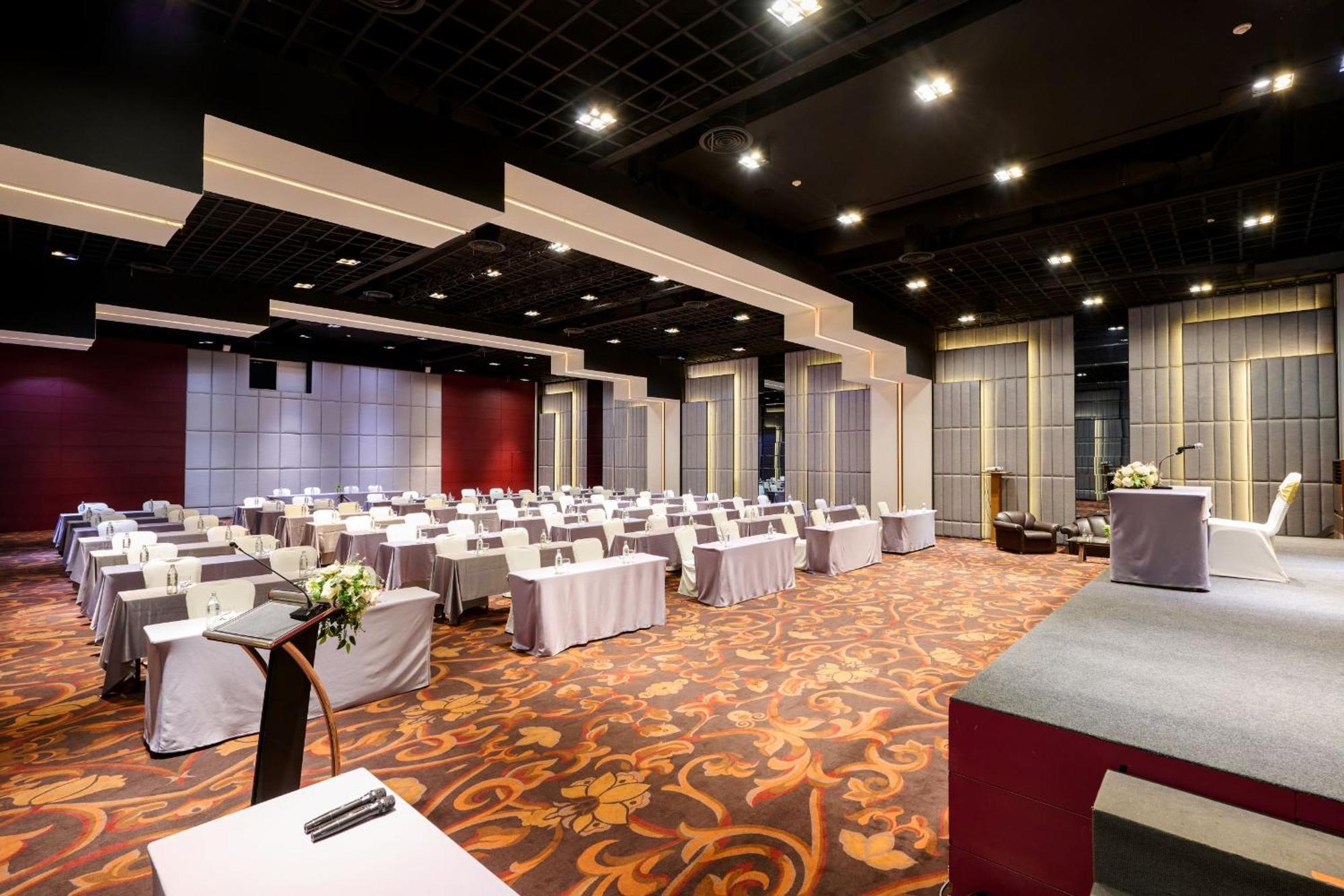 TK Palace Hotel&Convention - SHA Extra Plus Bangkok Esterno foto