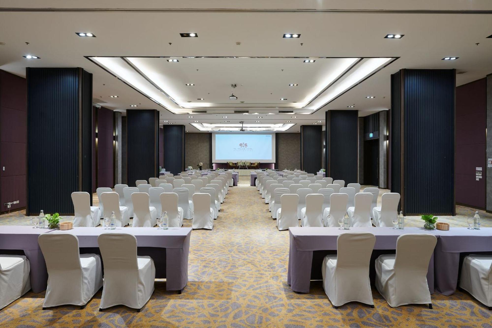 TK Palace Hotel&Convention - SHA Extra Plus Bangkok Esterno foto